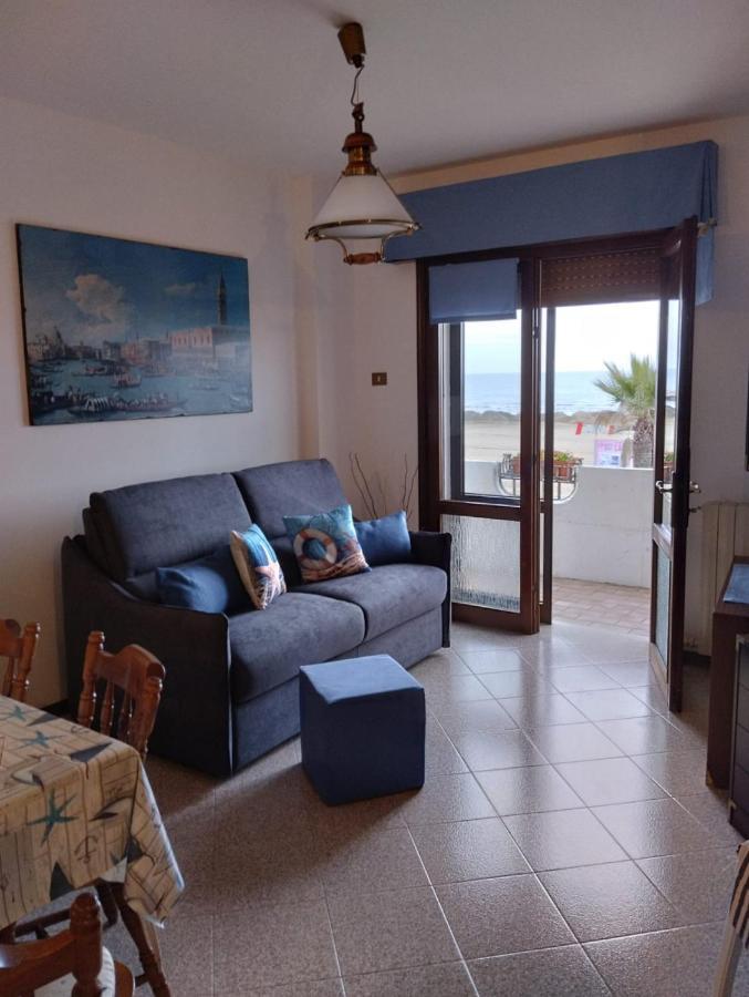 Appartamento Frontemare Azzurra กาออร์เล ภายนอก รูปภาพ