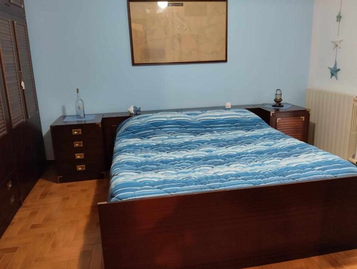 Appartamento Frontemare Azzurra กาออร์เล ภายนอก รูปภาพ