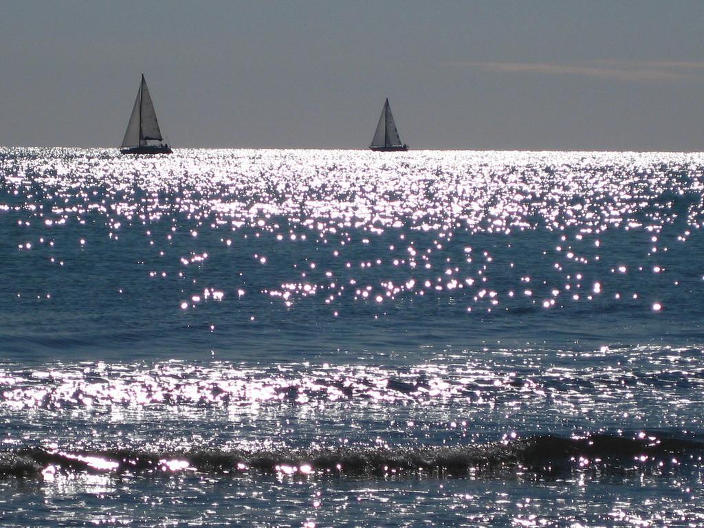 Appartamento Frontemare Azzurra กาออร์เล ภายนอก รูปภาพ